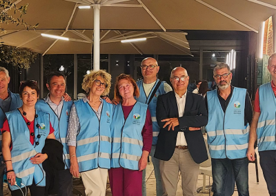 gruppo di volontari a Mirano Summer festival