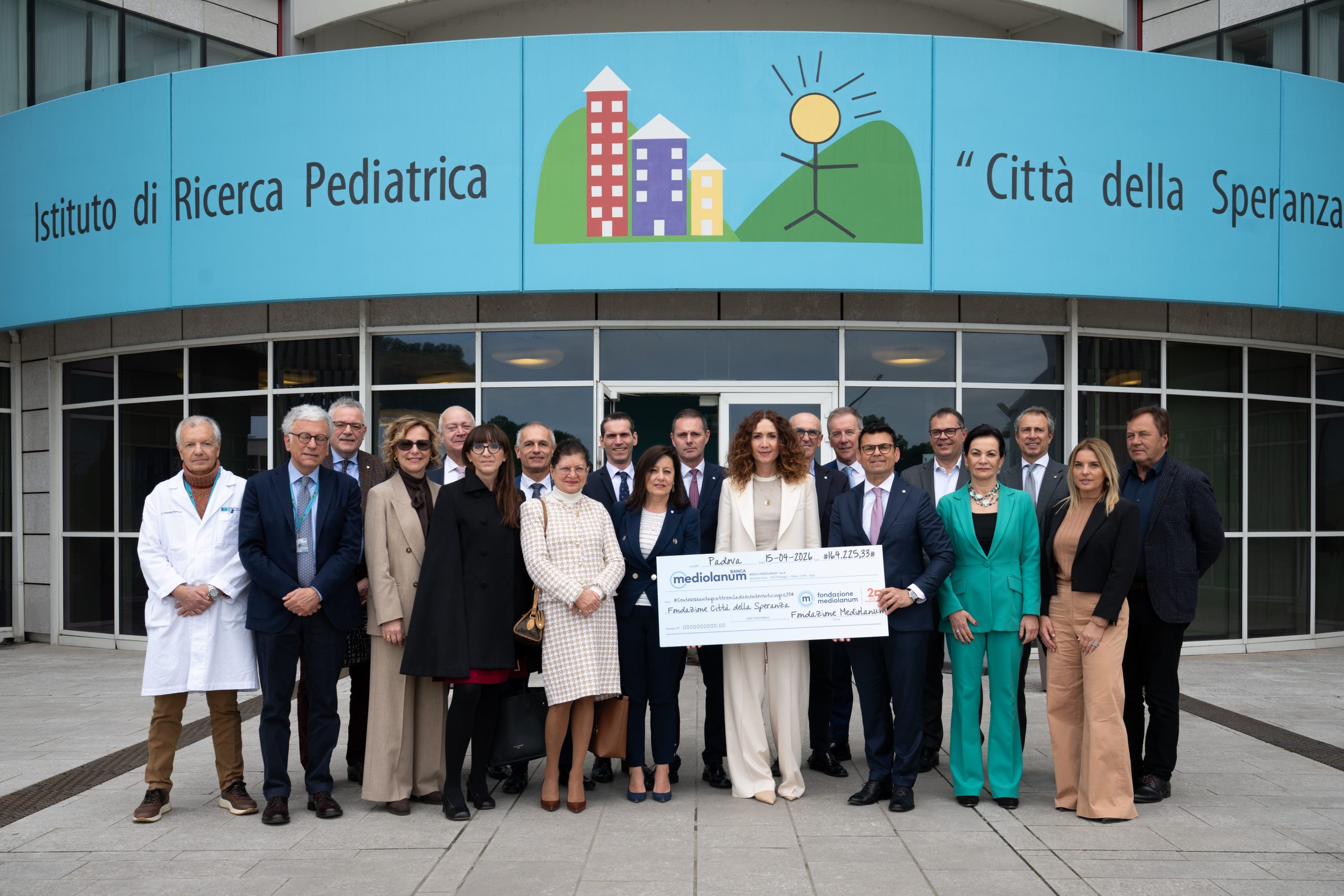 Cds_DonazioneMediolanum_150426